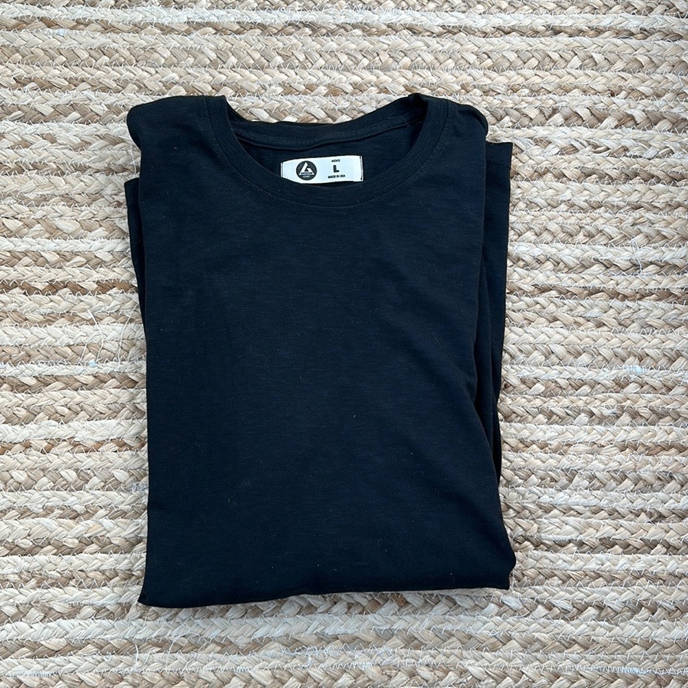 American Giant men’s long sleeve shirt